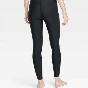 Women's Effortless Support High-Rise 7/8 Leggings All In Motion Black Large NWT